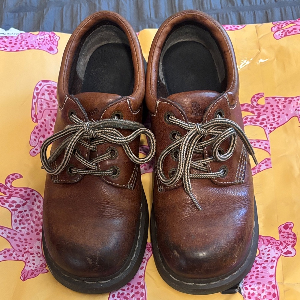 Beautiful Old School Lace Up Doc Martens!